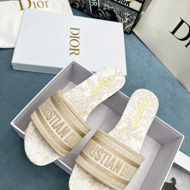 ch**an D*or slippers